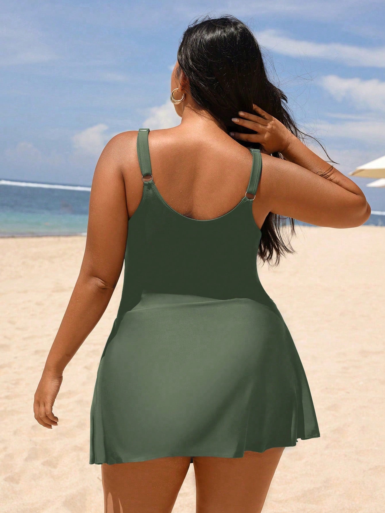 Swim Lushoire Plus Size Women's Twist Side One-Piece Swimsuit, Fashionable For Vacation