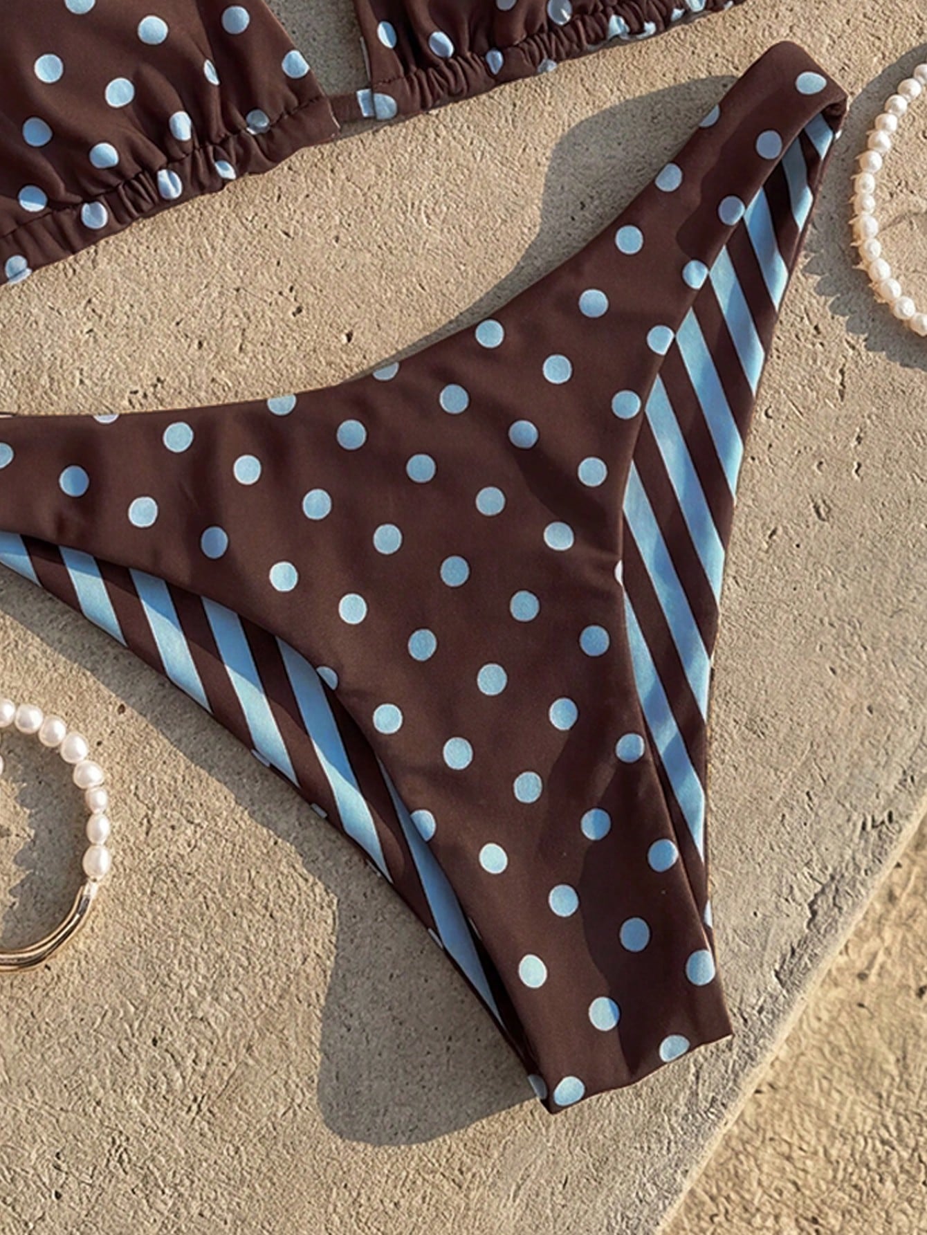 Swim Mod 2pcs/Set Women's Brown And Blue Polka Dot,Summer,70s,Holiday,Party,Holiday Reversible Striped Print Halter Backless Tie-Front Crop Top Bikini Bottoms