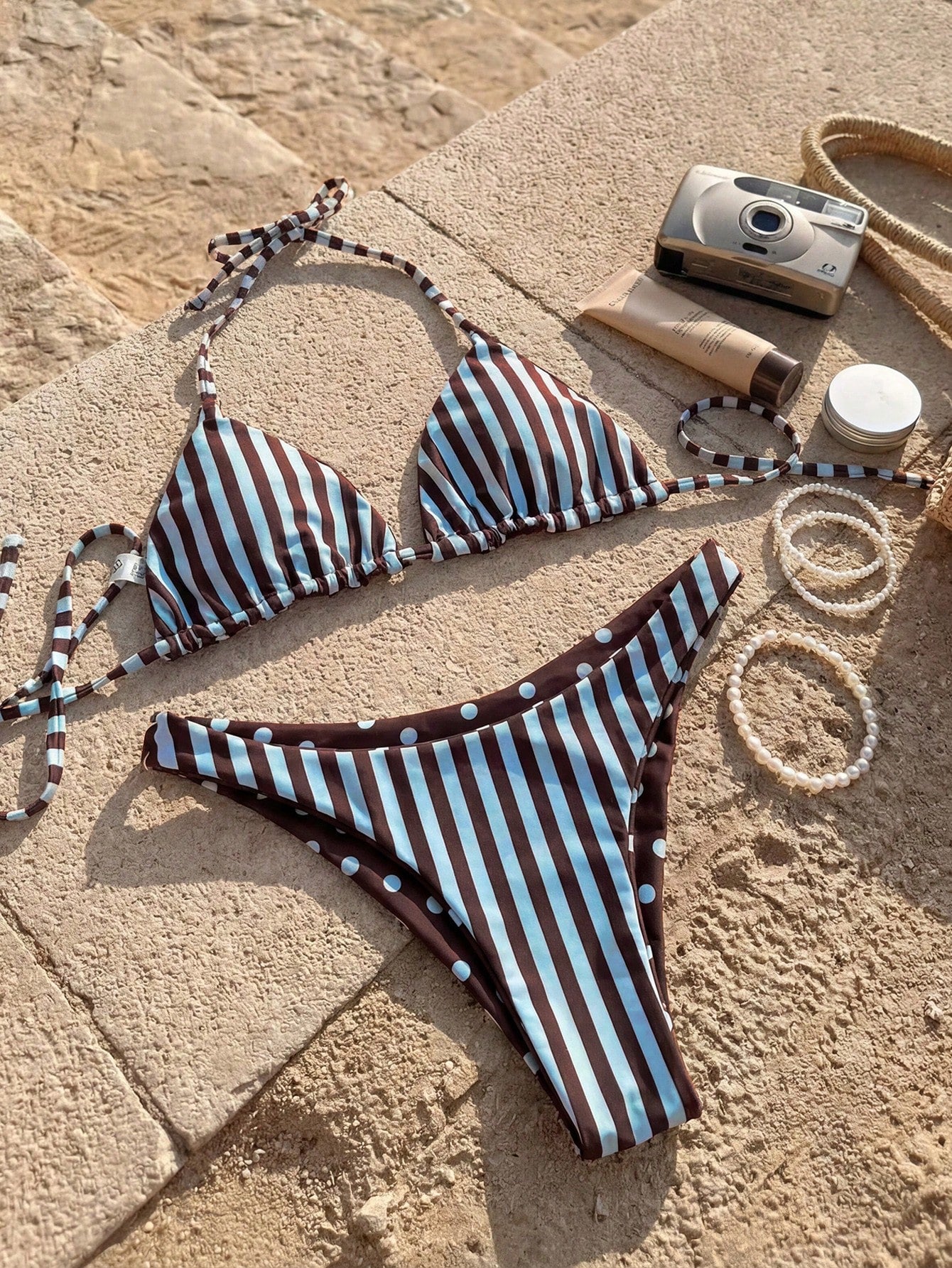 Swim Mod 2pcs/Set Women's Brown And Blue Polka Dot,Summer,70s,Holiday,Party,Holiday Reversible Striped Print Halter Backless Tie-Front Crop Top Bikini Bottoms