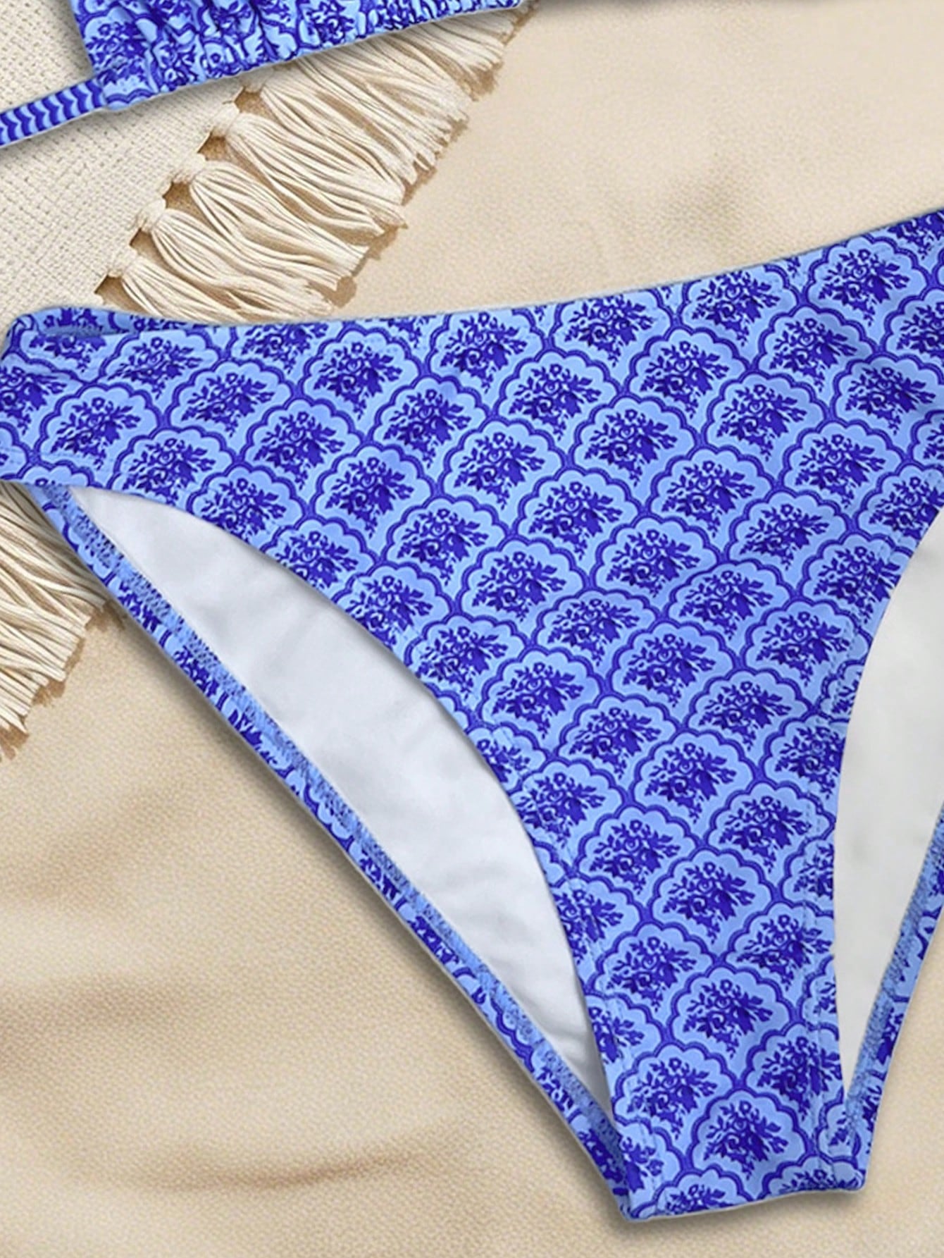 Swim Vcay Women's Summer Blue Printed Halter Neck Low Waist Triangle Bikini Set
