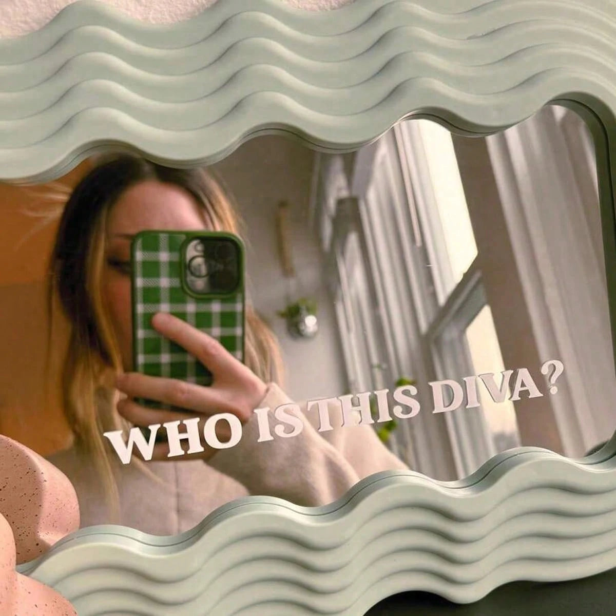 The English Letters "Who Is This Diva" Are Car Stickers, Beautiful Stickers, Car Decoration Stickers, Home Decoration Stickers, Party Decoration Stickers, Cute And Beautiful Car Stickers, Suitable For