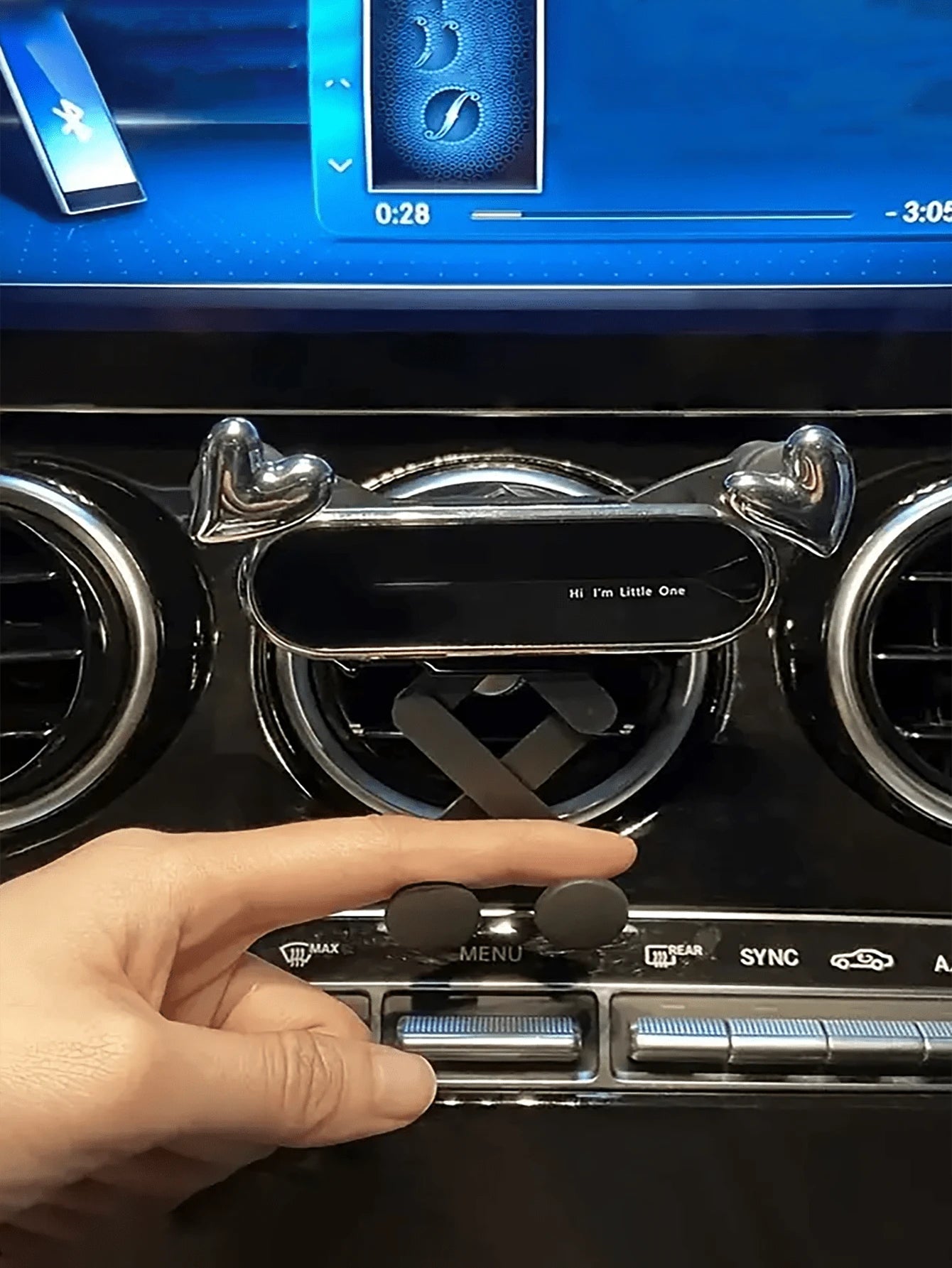 The New Car Phone Holder With A Cute Heart-Shaped Cartoon Design Is A Car Air Vent Navigation Support Bracket For Car Interior Decoration,Upgraded Silver PVC Dashboard Air Vent Mount For Women, Simple
