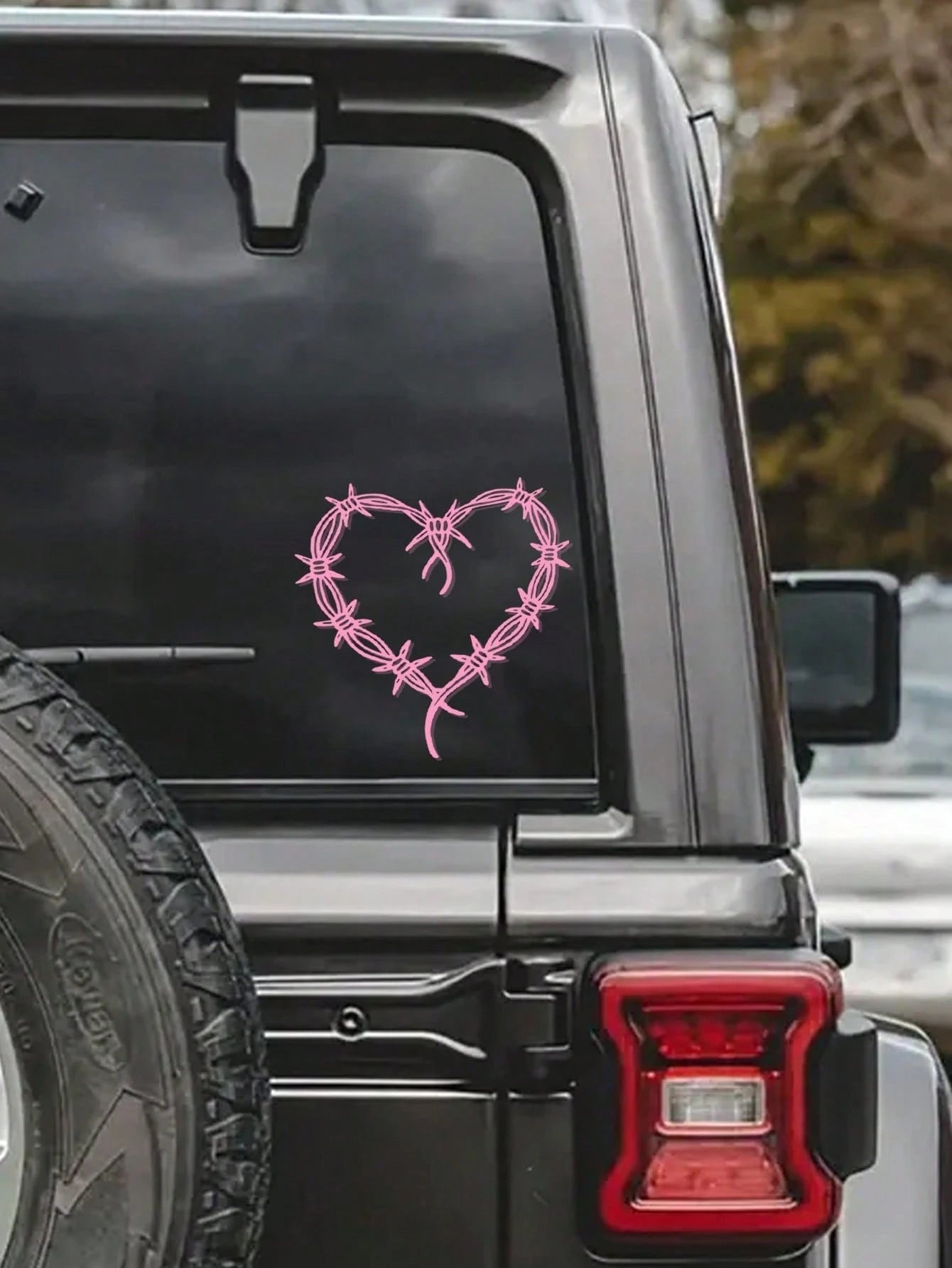 Thorns Heart Shape Decal, Women's Favorite Car Decal, Suitable For Cars, Notebooks, Water Bottles, Mirror Decals