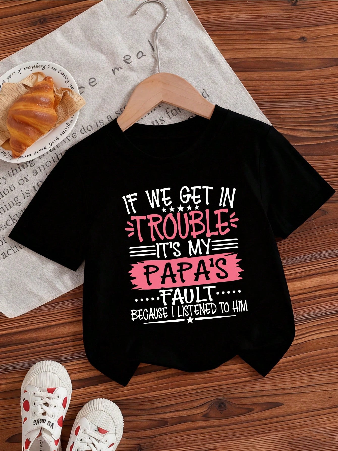 Toddler Girls Funny Slogan Tee With Playful Text Print, Eye-Catching Family Outfit, Relaxed Fit For Family Holiday Trips.