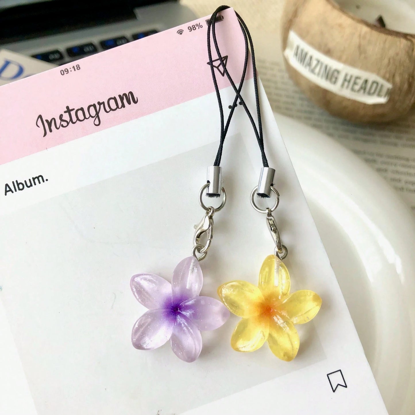 Transparent Daisy Flower Resin Pendant Phone Lanyard, Backpack Decor, Cute Phone Charm, Girly Soft Decoration, Gift For Friend/Girlfriend, Suitable For Phone, Camera, Keychain, Schoolbag