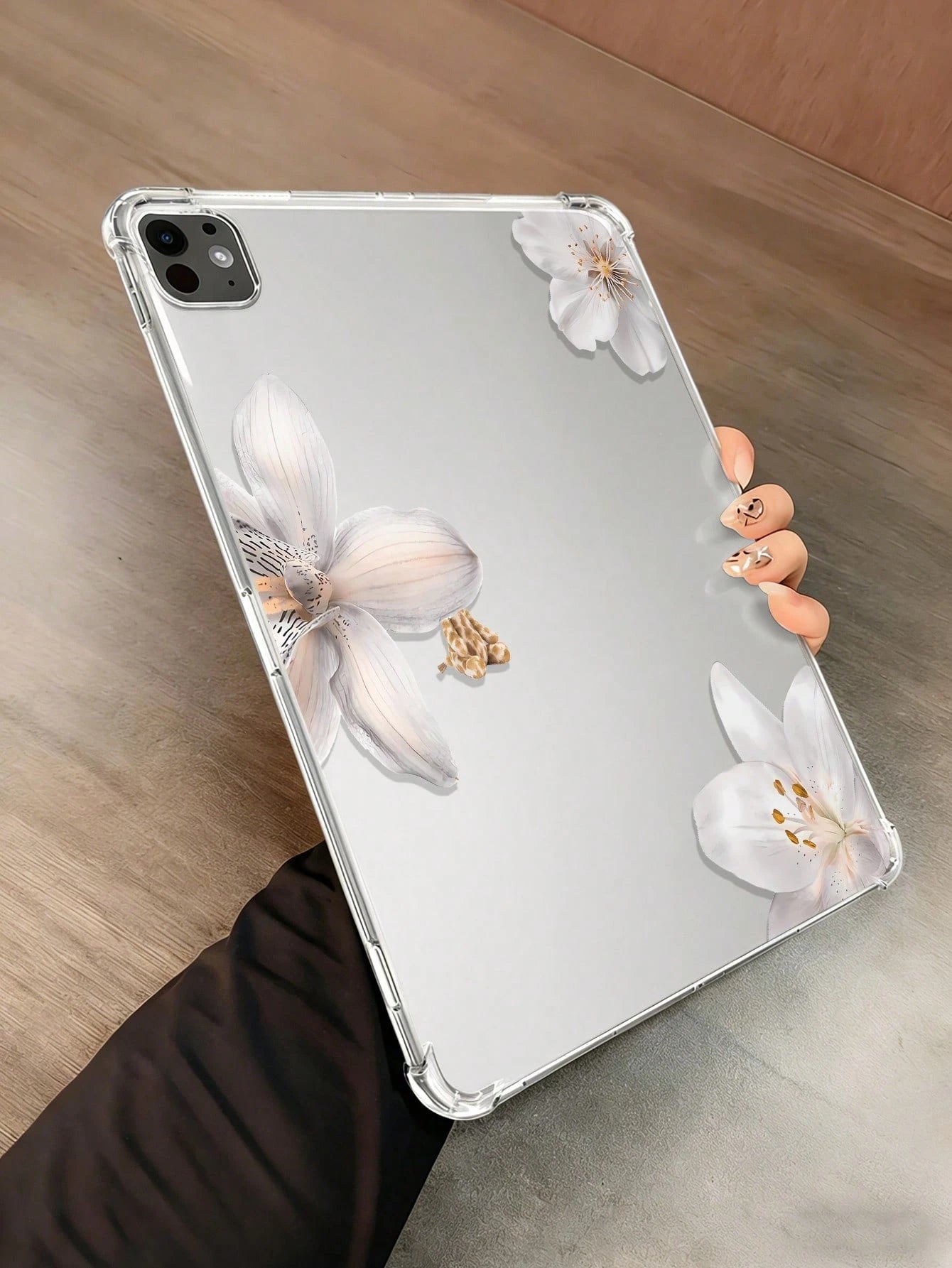 Transparent Romantic Floral Protective Case: Fashionable Lily Flower, Showcasing Stylish Charm. Compatible With IPad Pro 11-Inch, Air 2, Air 5th Gen (2022), Air 11-Inch (M2) (2024), Air 11-Inch (M3) (
