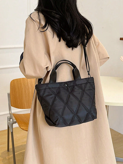 Ultra-light Nylon Stitching Bag, Casual Crescent-shaped Hobo Shoulder Bag, Diamond Pattern Shoulder Bag For Daily Use