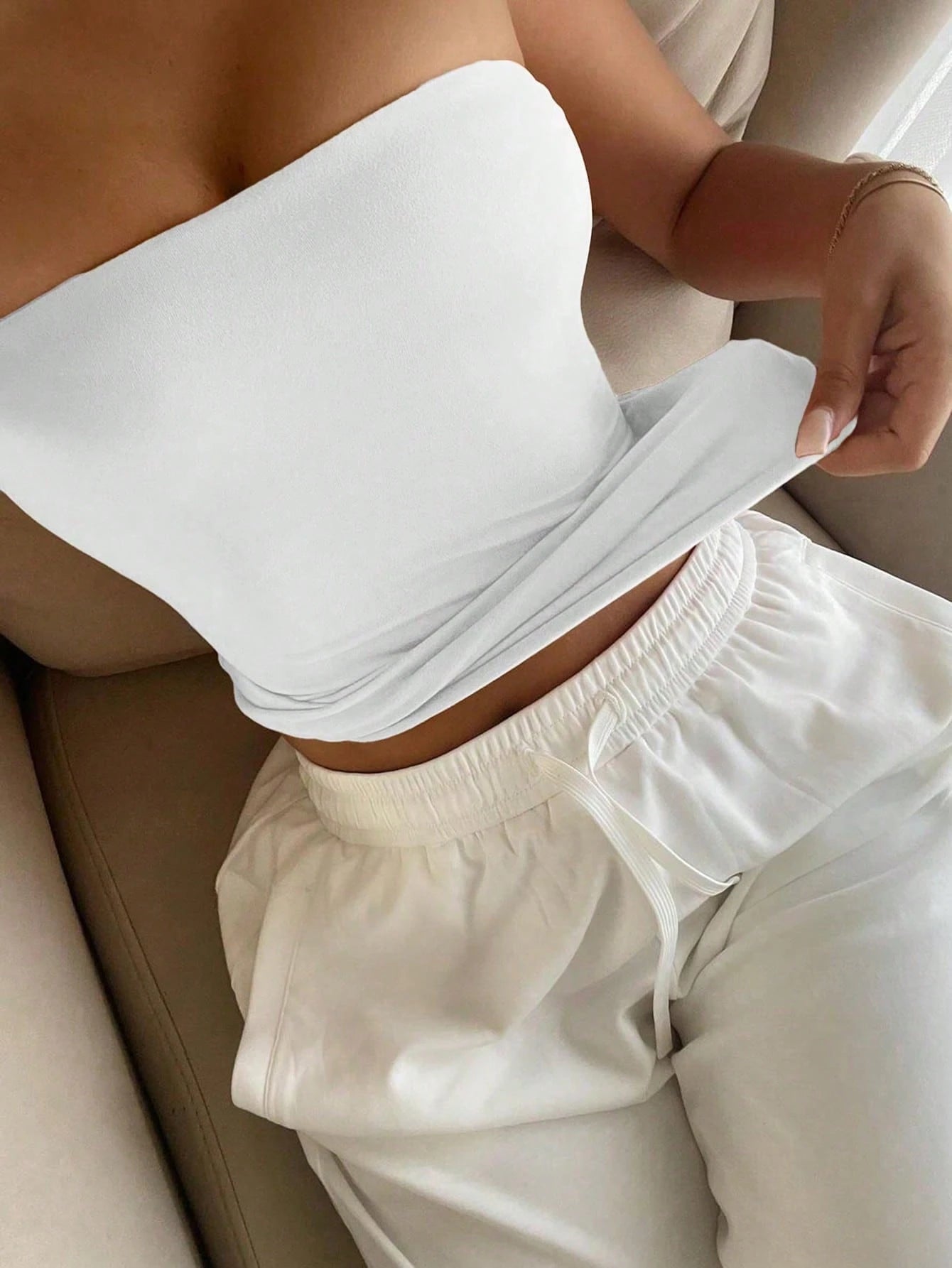 Vaiaye Women's Plus Size Sexy Strapless Basic Camisole, Fashionable Solid Color Stretchy Fitted Bandeau Top, Suitable For All Seasons, Ideal For Valentine's Day White Summer