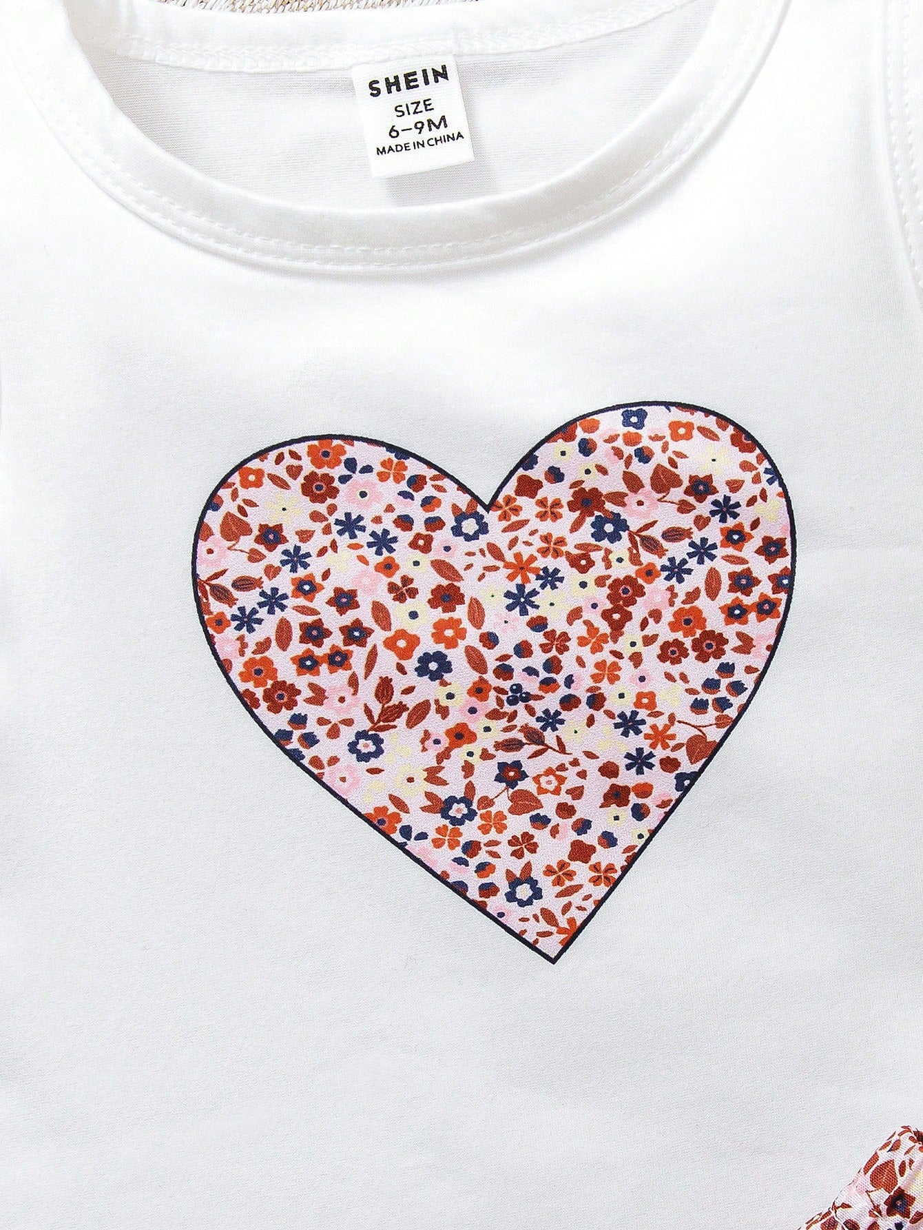 Vintaside Kids 2pcs/Set Baby Girl Heart & Floral Print Round Neck Vest And Butterfly Decor Floral Print Shorts Summer Outfit