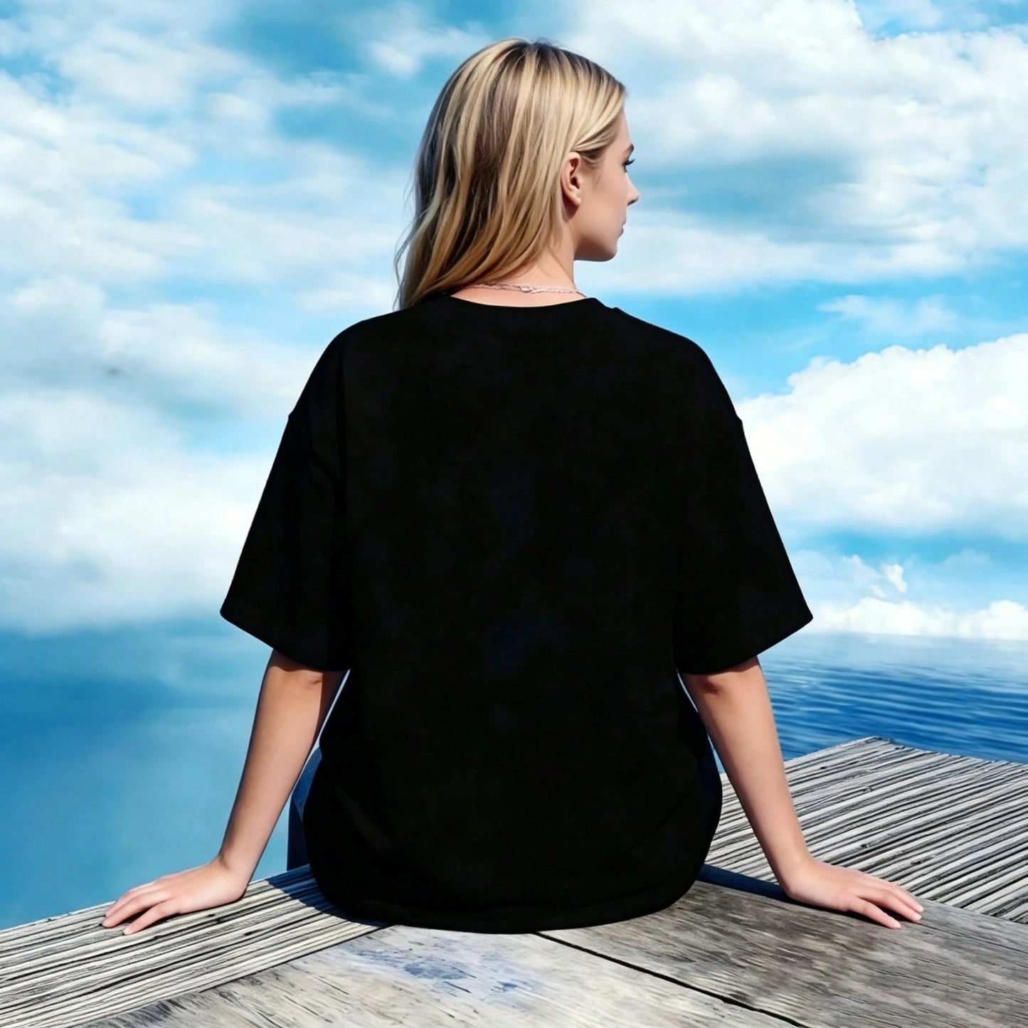 Women's Bee Lover Style Short Sleeve Tee Bee & Honeycomb Print Round Neck Casual Top
