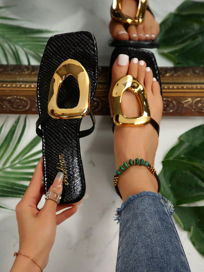 Women's Circle Gold Decorated Hollow Buckle Thong Sandals, Vacation Style, Summer, Lightweight, Fashionable, Versatile Flat Sandals,Flip Flops