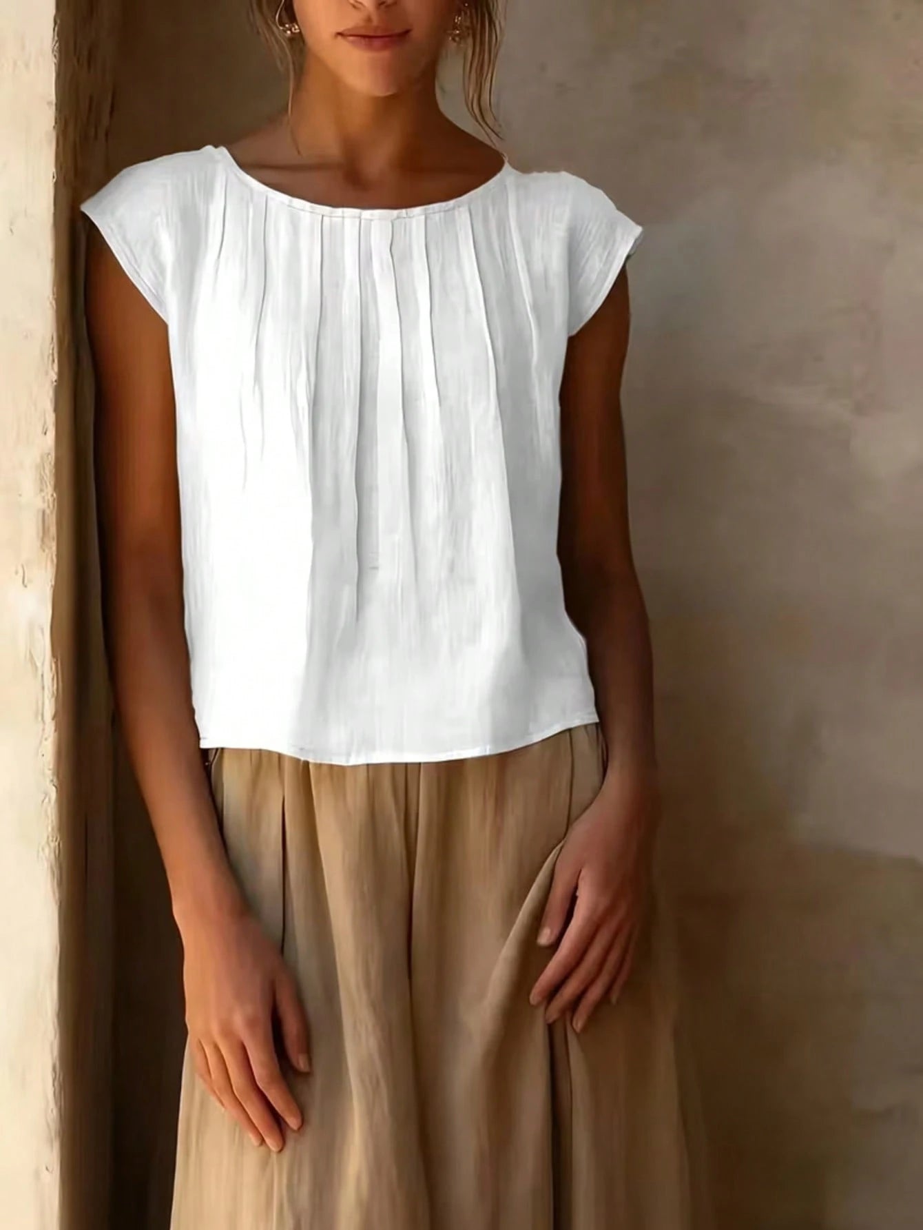 Women's Elegant Pleated Bust Design Blouse, Round Neck Shirt, Solid Color Versatile Summer White, Effortless Style