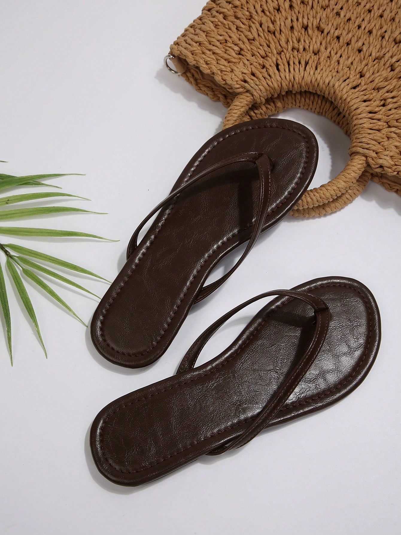 Women's Flip Flops, Casual Street Style Summer Beach Slippers, Solid Color Flat Non-Slip Thong Sandals,Holiday Essential