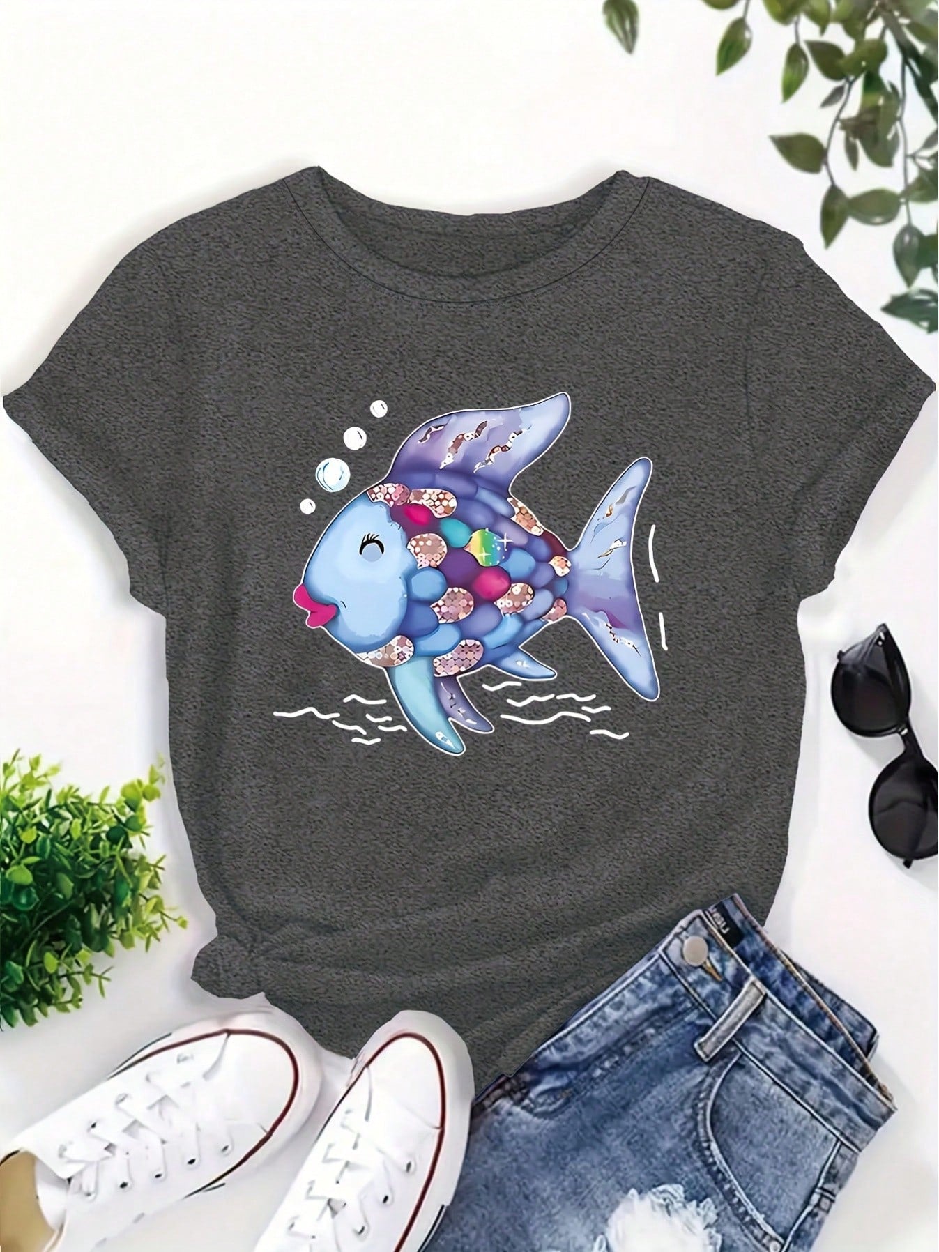 Women's Rainbow Scale Fish Teacher T-Shirt- Book And Nostalgic Design With "Kindness" Print,Short Sleeve Round Neck Casual Top,Suitable For Educators