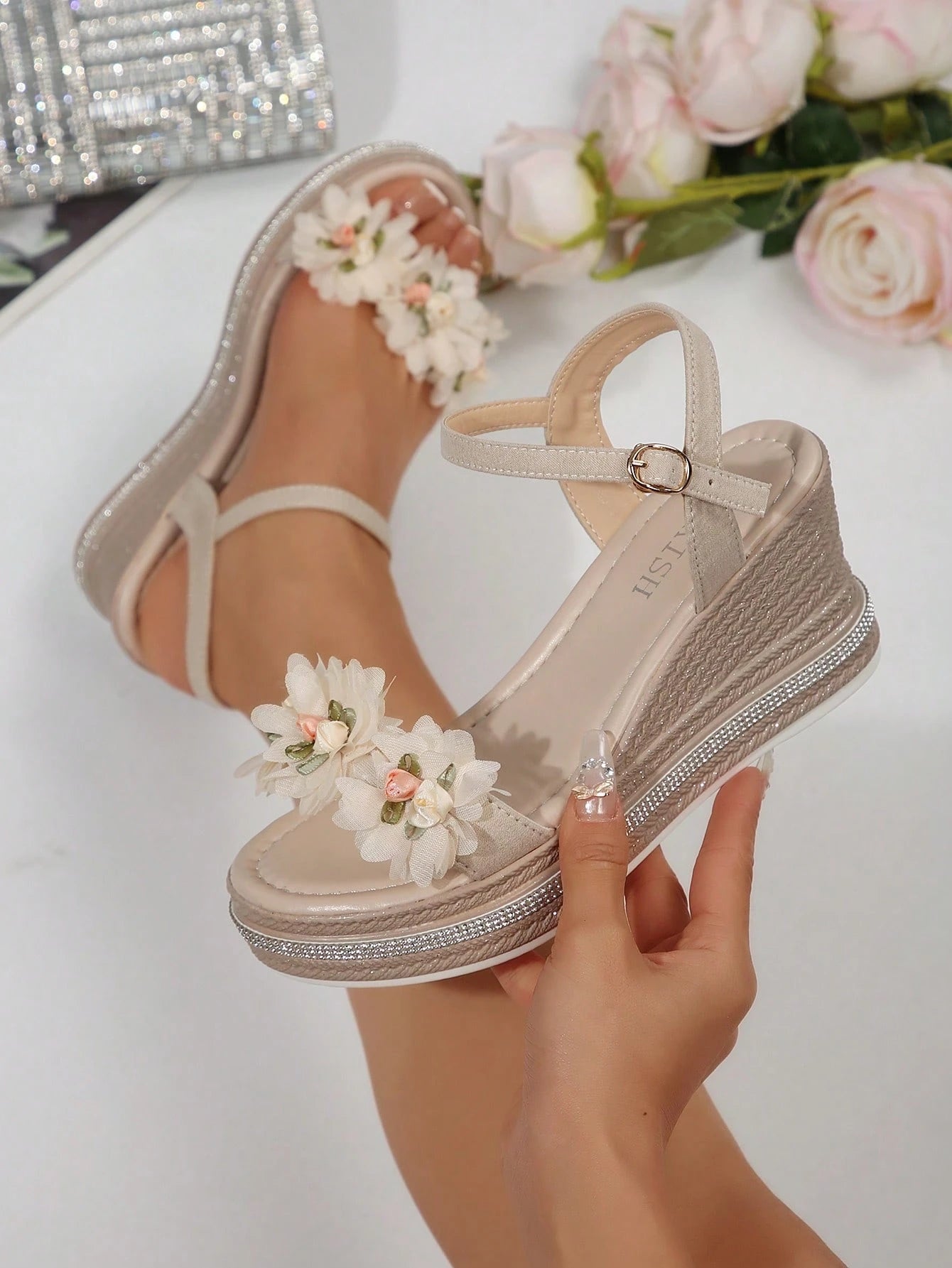 Women's Thick Sole Platform Wedge Sandals With Floral Decor, Strap Fashion Roman Style, Suitable For Dresses In Summer,Travel Essential
