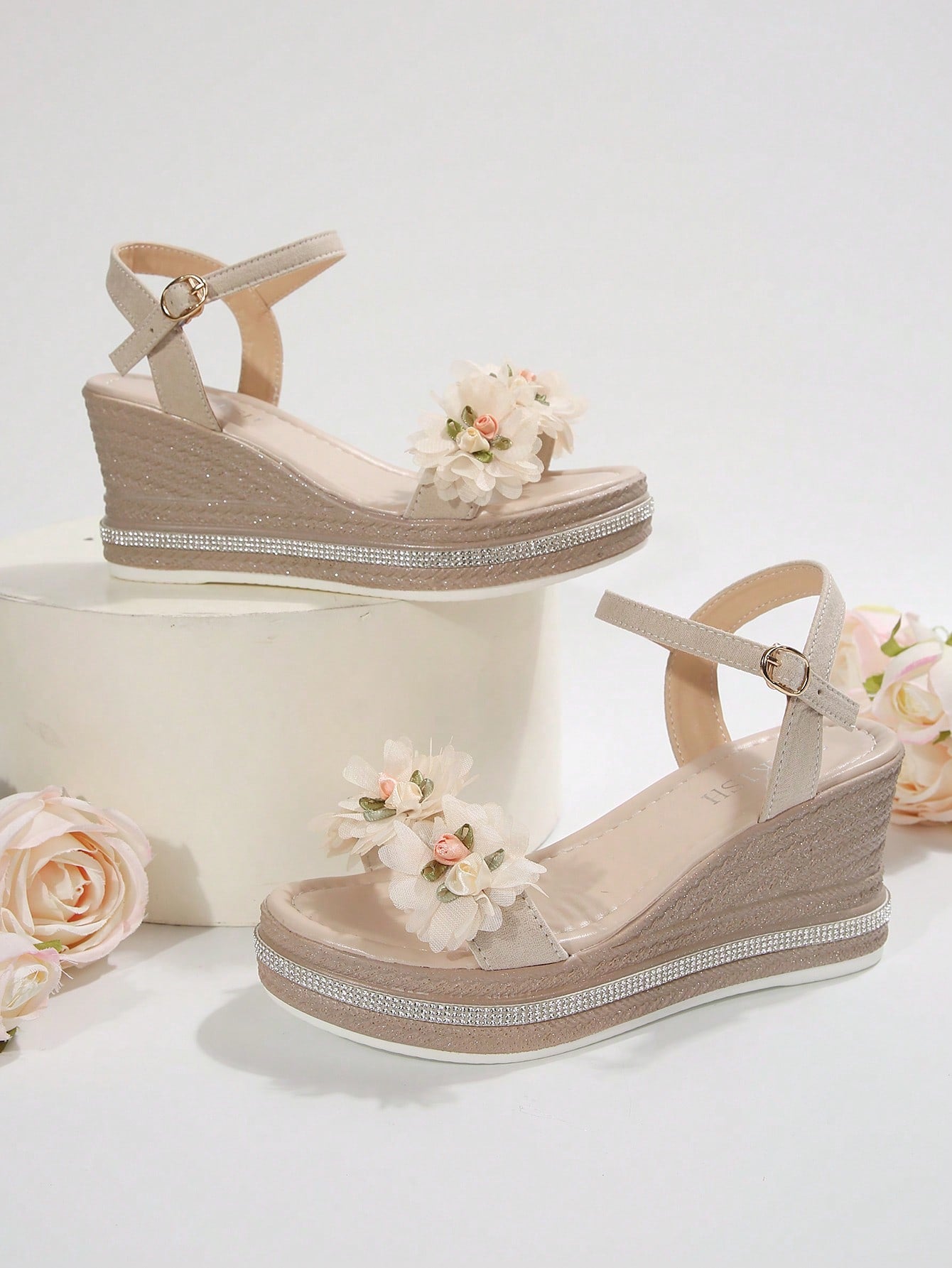 Women's Thick Sole Platform Wedge Sandals With Floral Decor, Strap Fashion Roman Style, Suitable For Dresses In Summer,Travel Essential