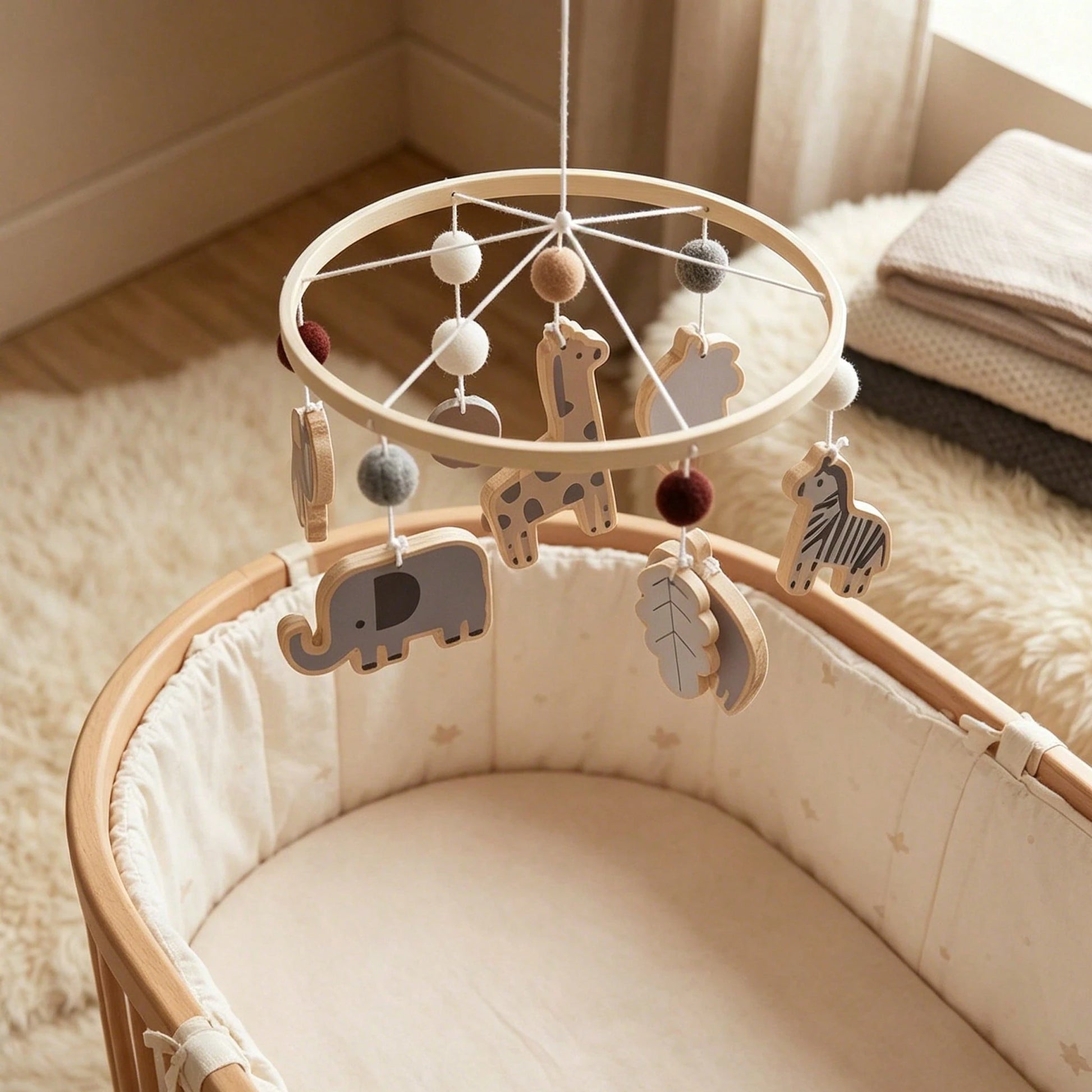 Wooden Forest Animal Bed Bell, Cute Animal Shaped Toy, Baby Room Decoration Wind Chime, Hand-Eye Coordination Ability, Suitable For Baby Room Decoration, Mixed Colors, Newborn Bed Bell Toy, Best Gift